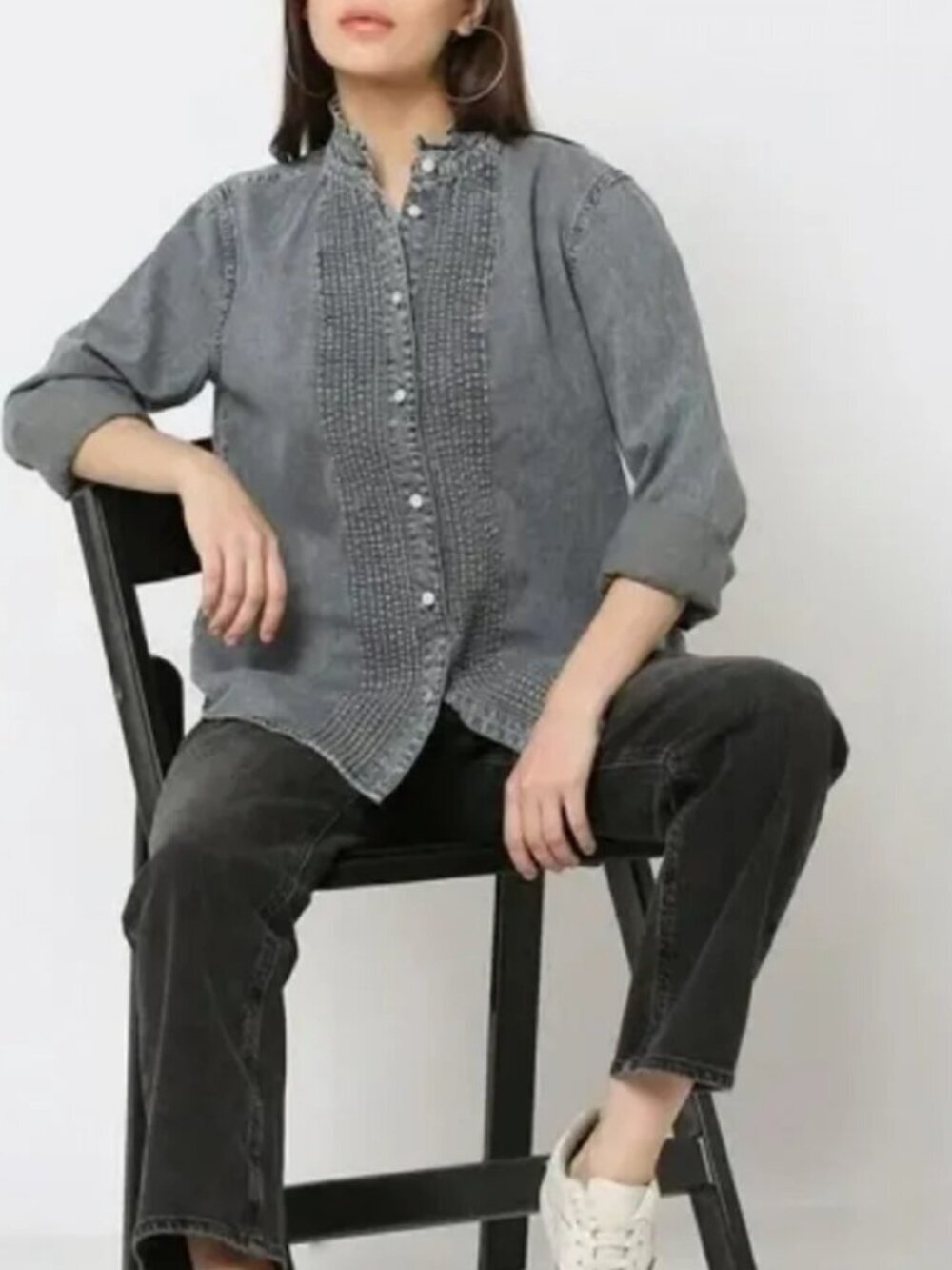 GAP Jeweled Pintuck Denim Button Up Grey Wash Shirt Size Large